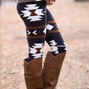 Comfortable Aztec print leggings brand new WOT
